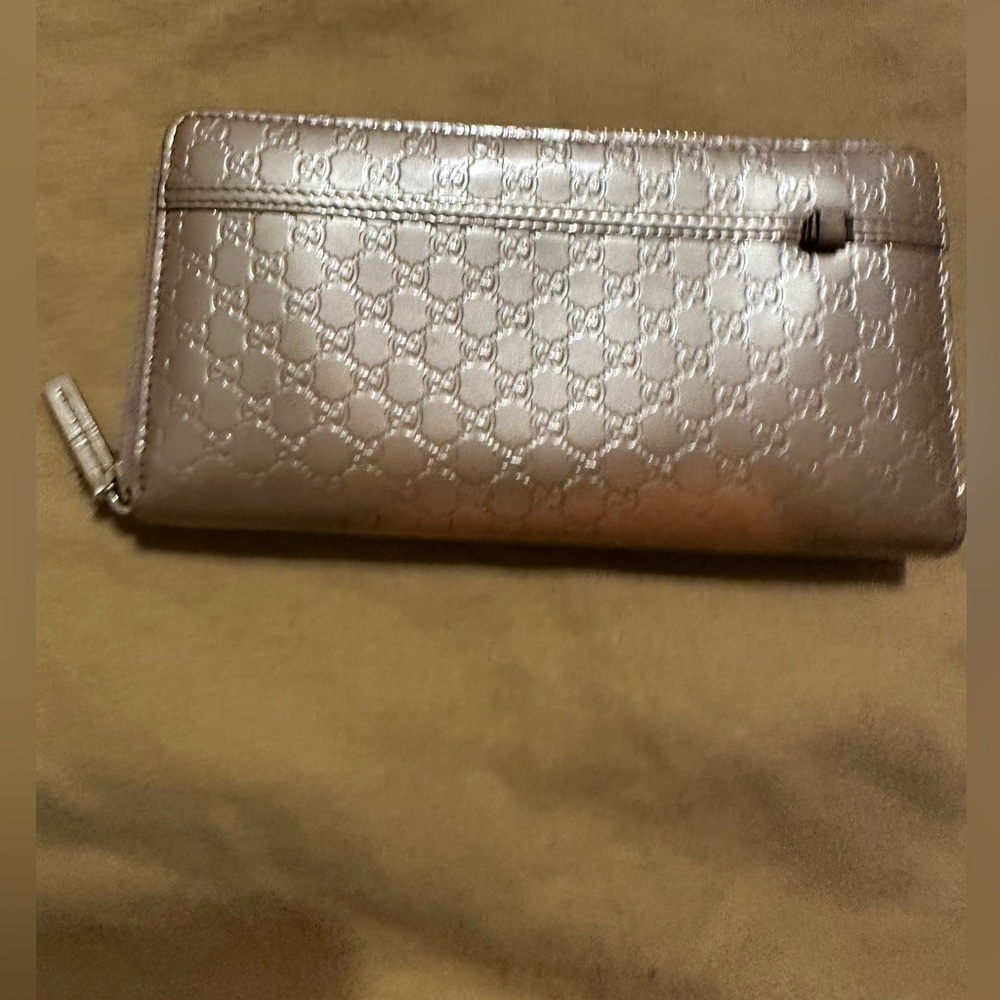 Pre owned Gucci zip around Rose Pink wallet